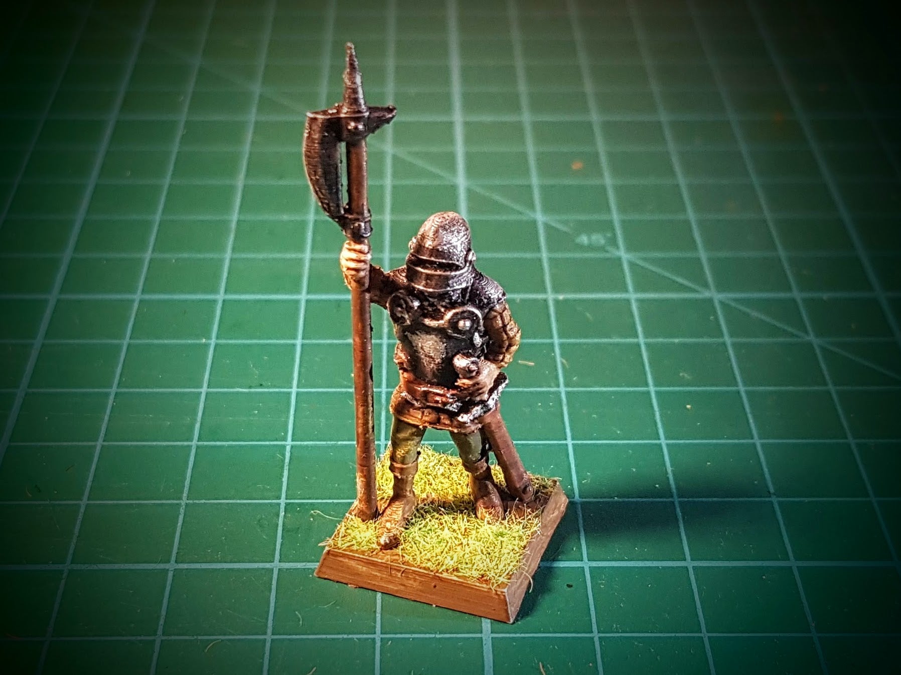Halberdier Neutral (Brite Minis)